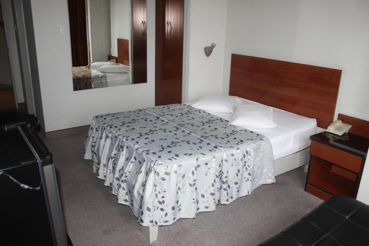 Hostal Bond Lima Exterior foto