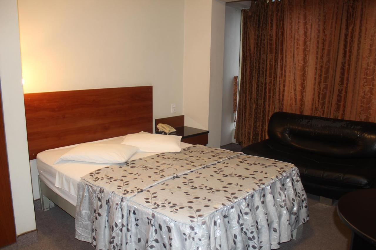 Hostal Bond Lima Exterior foto
