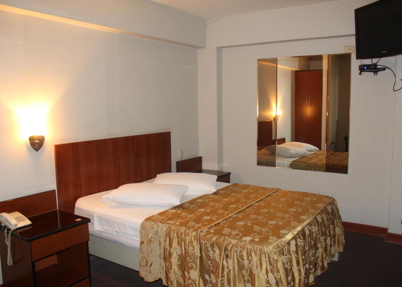 Hostal Bond Lima Exterior foto