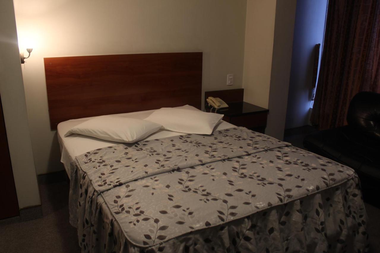Hostal Bond Lima Exterior foto