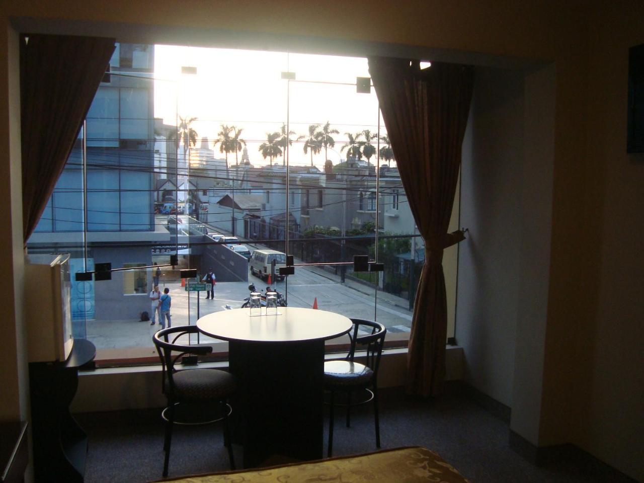 Hostal Bond Lima Exterior foto